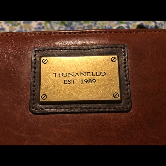 Tignanello wristlet - Picture 2 of 6